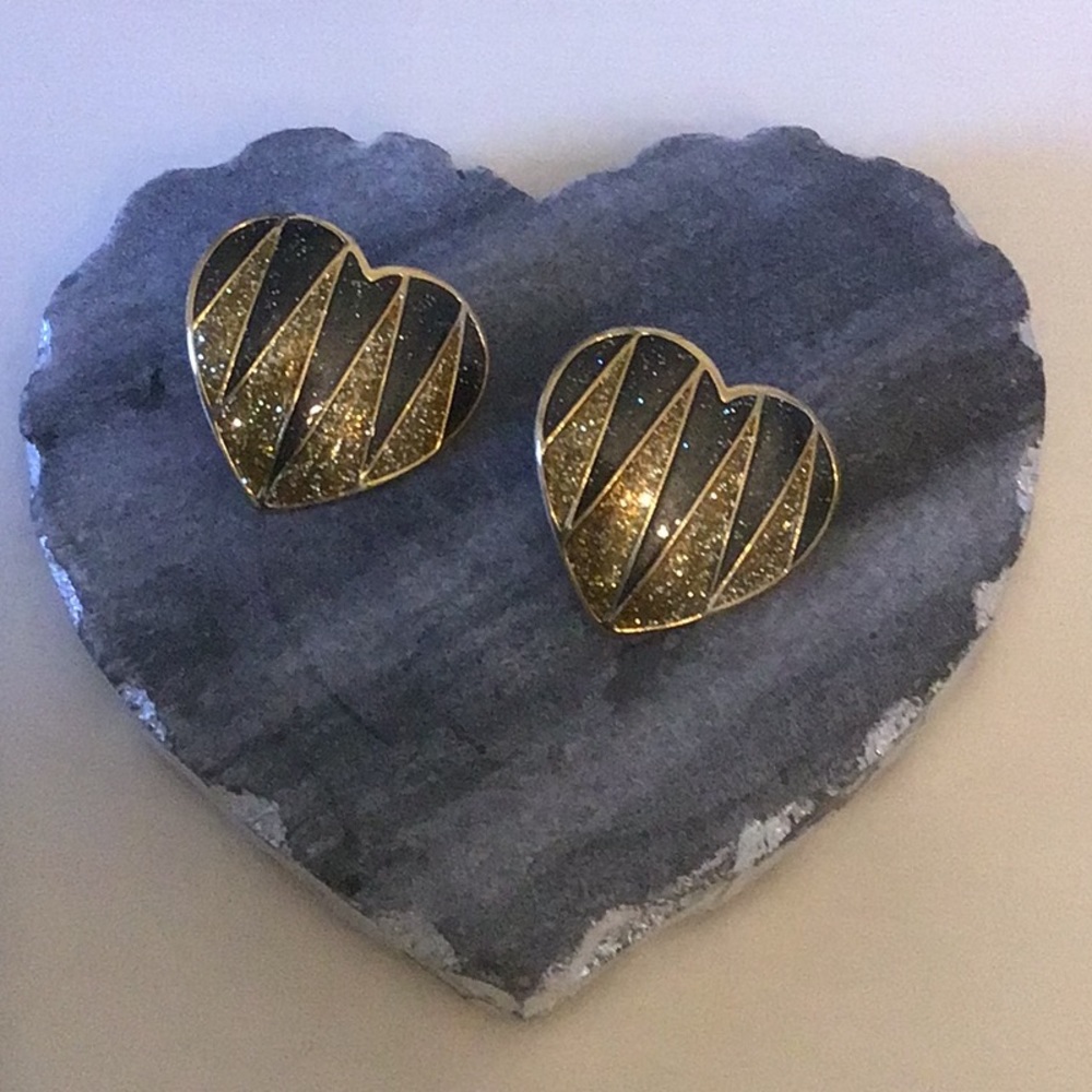 Gorgeous Gold tone/navy large heart earrings